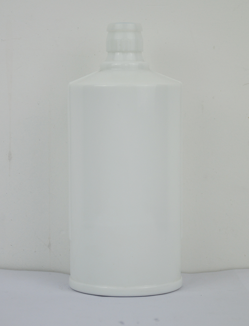 林芝乳白玻璃酒瓶
